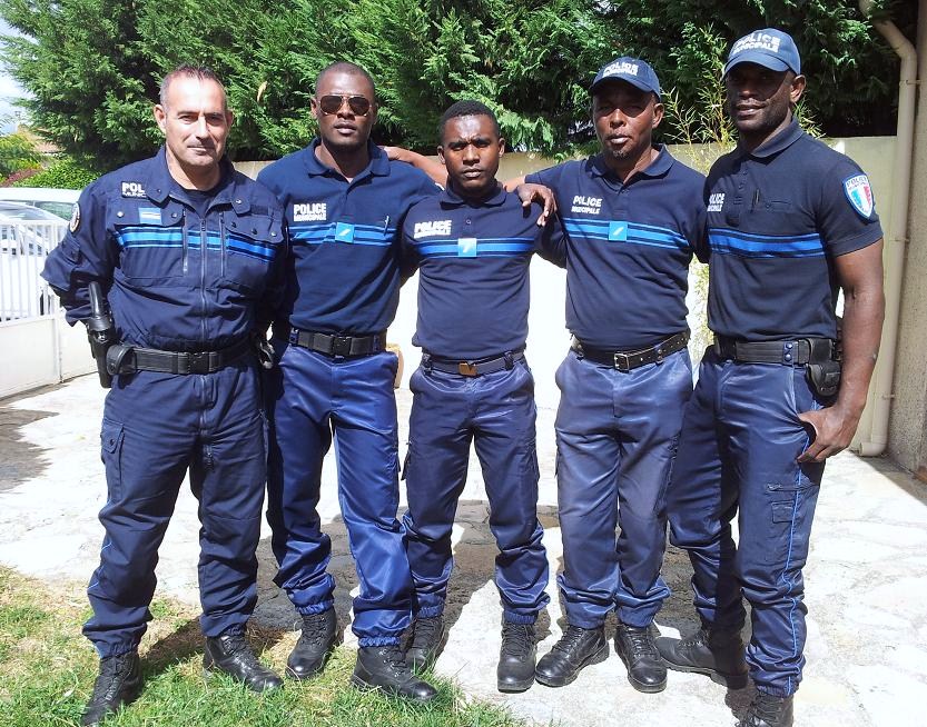 Stagiaires en France Police Municipale MAYOTTE avec Christophe DUMONS instructeur 4ème degré F.I.T.B.S PRO 